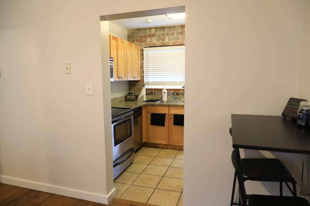 Entire Atlanta Condo Minutes From Downtown Екстер'єр фото
