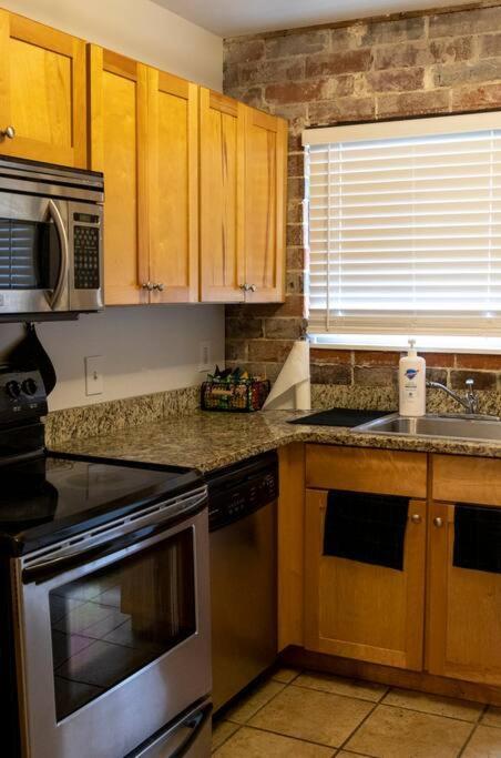 Entire Atlanta Condo Minutes From Downtown Екстер'єр фото